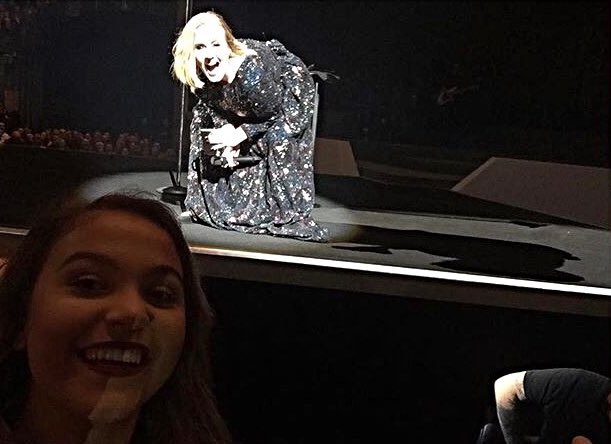 adeleonlinebr's tweet image. Selfie! 📸 ❤️