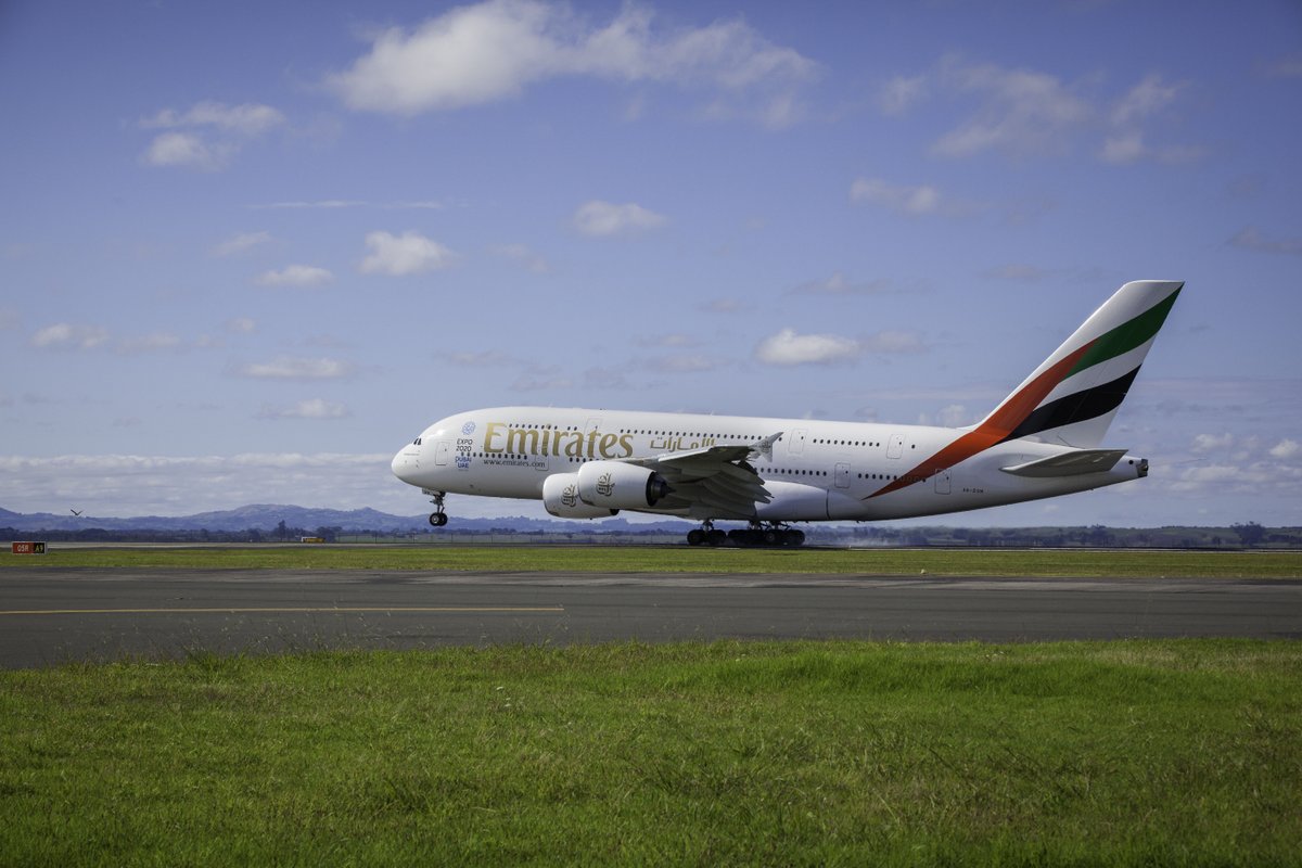 emirates tweet picture