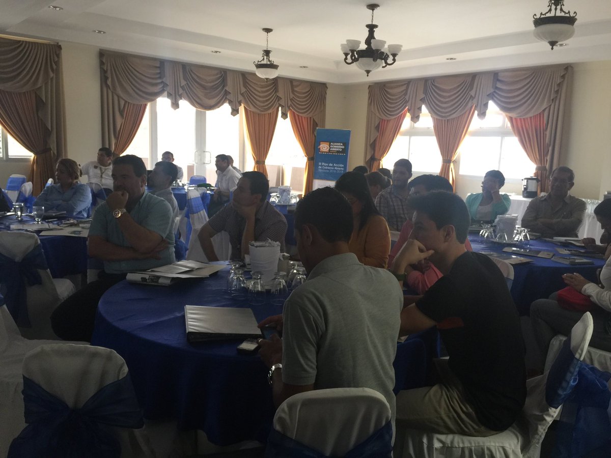 AGA_Honduras's tweet photo. Iniciamos la Jornada de Sensibilización #IIIPAGAH2016-2018 Santa Rosa de Copán https://t.co/0pe337GGpw