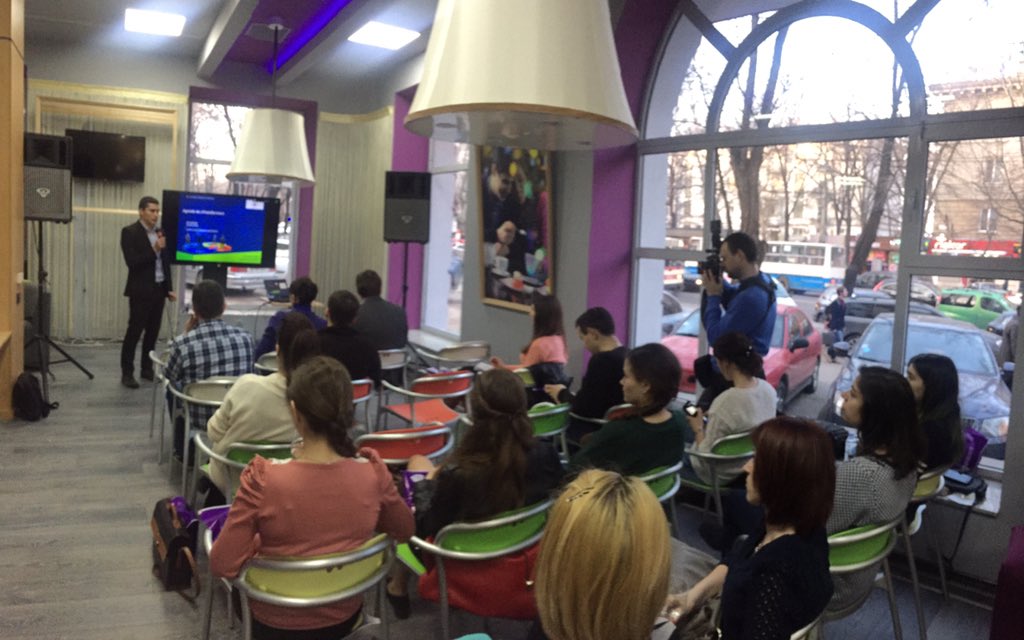 Kapempy's tweet photo. Moldcell and egov center about Mobile ID service to Moldovan opinion leaders https://t.co/7G4IYs0Pzd