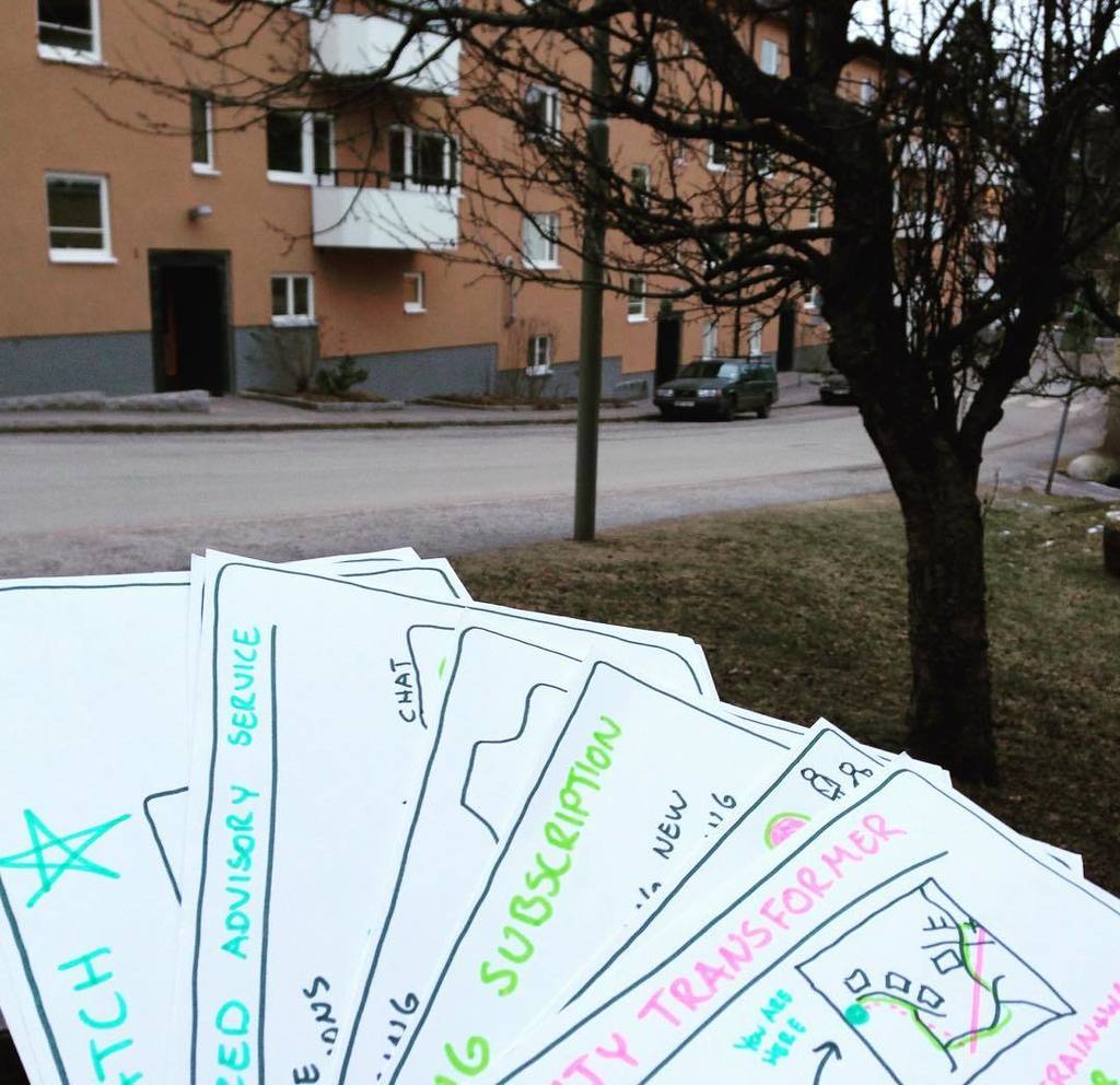 DesignRambles's tweet image. So, what kind of service would be helpful when deciding on which car to buy? #ideatesting #servicedesign #designthi…