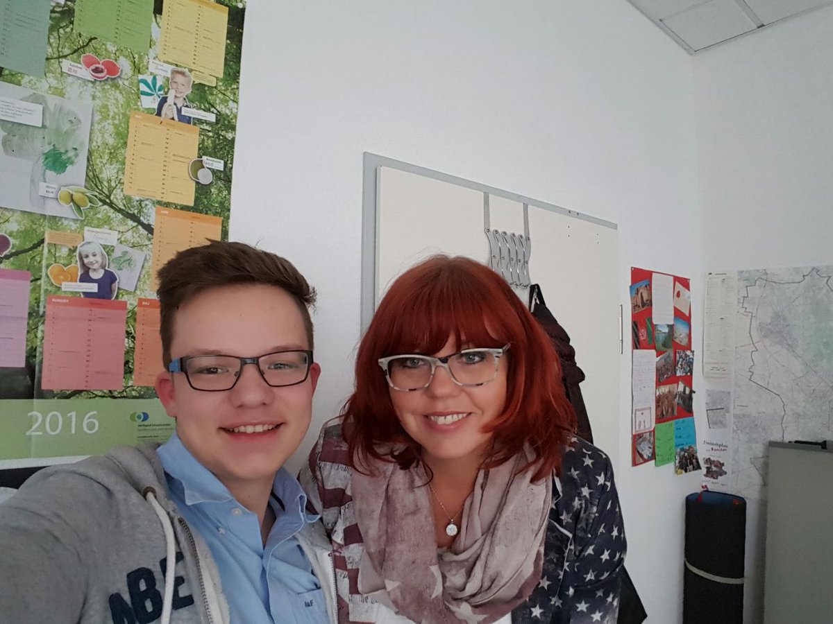 Unser Bezirksschülersprecher <a href="/koch_frederic/">Frederic</a> hat sich heute mit dem Kommunalen Integrationszentrum Krefeld getroffen