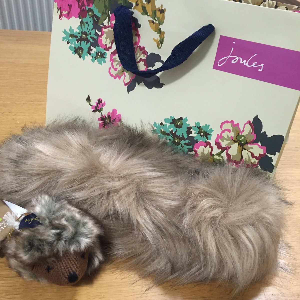 For today's #WinItWednesday, you can win a Joules faux fur headband and hedgehog keyring set! Follow &amp; RT to enter