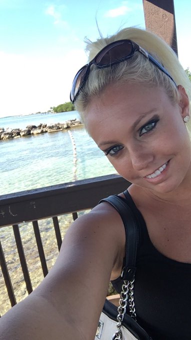 It's unbelievably beautiful here. I'm in paradise. #FloridaKeys https://t.co/VSsLHpKpGk<a href="/tag/floridakeys"class="tags"><span>#floridakeys</span></a>