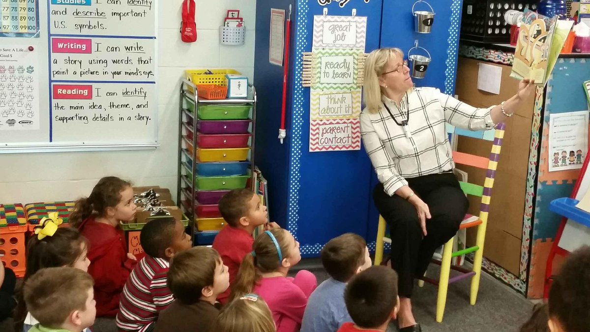 StonehouseWJCC's tweet photo. A few pictures of our readers in action! https://t.co/yYzEu7aZrU