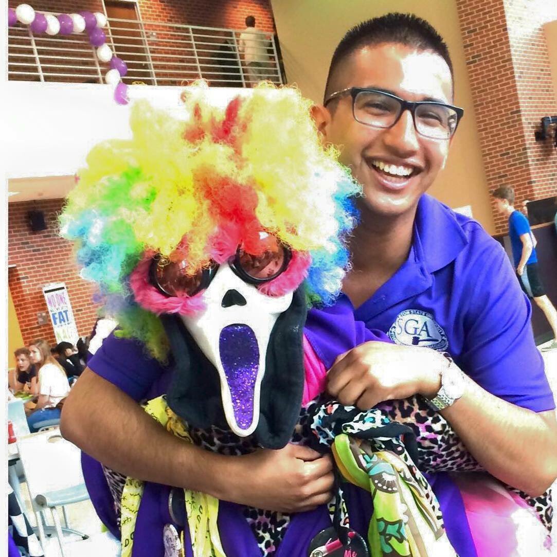 TarletonSGA's tweet photo. See something like you like/dislike on campus? Let us know with #SGASOS!! Co-VP of FRC & VP of Unity: @KeaunoPerez https://t.co/RKHTQdzmbX