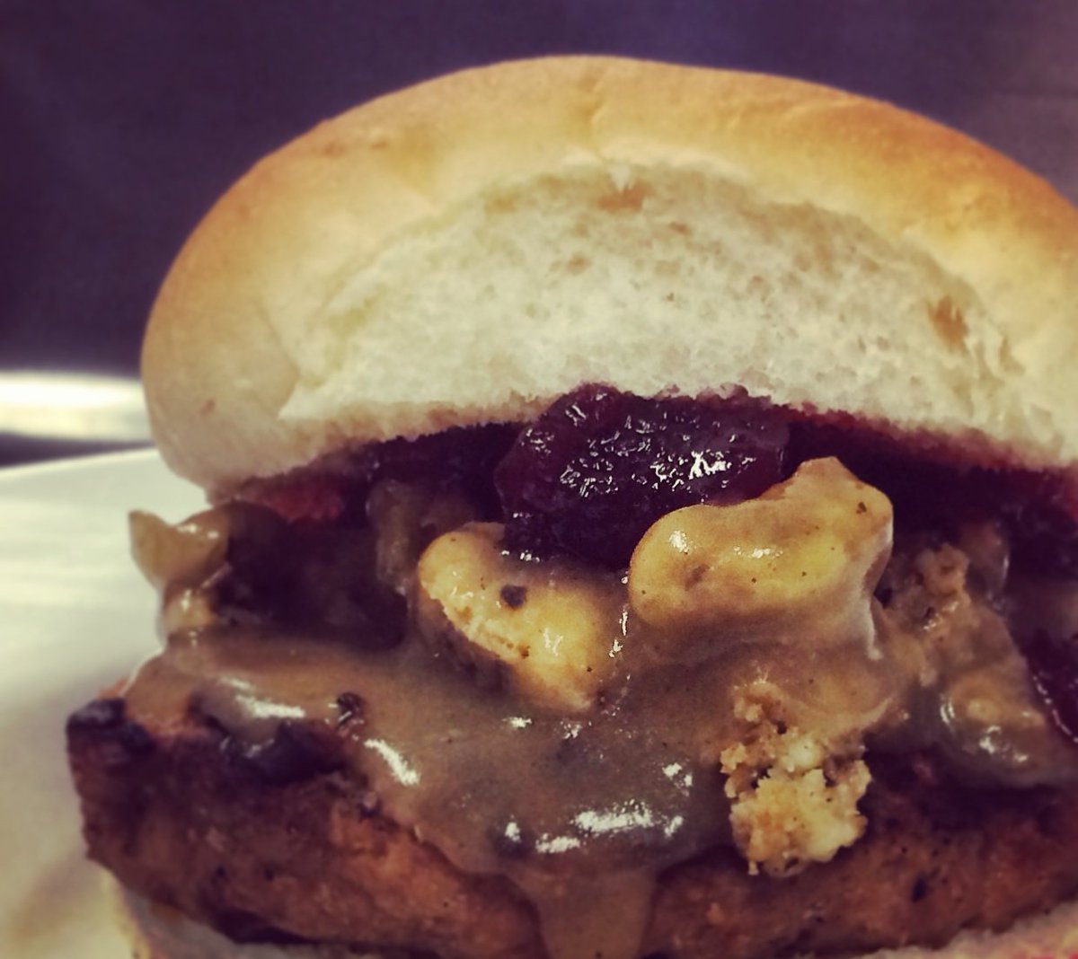 DalFoodServices's tweet photo. Old-fashioned turkey burgers today for lunch at #OBrienHall @DalResidence at #DalhousieU! https://t.co/xoP243PCvL