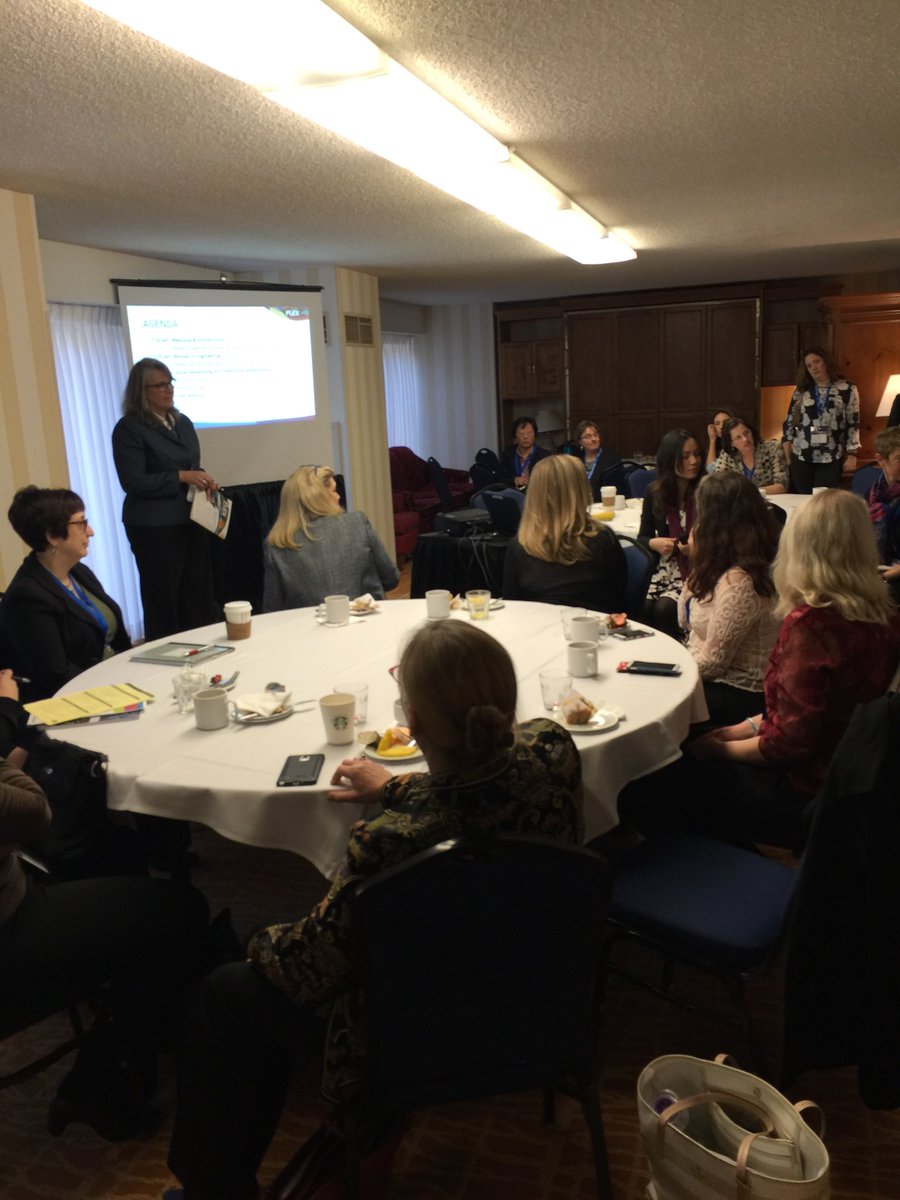 katz_lisa's tweet photo. Networking with female engineers, scientists working on flexible hybrid electronics. #2016flex #allthebrains https://t.co/5dPJpYdTvT