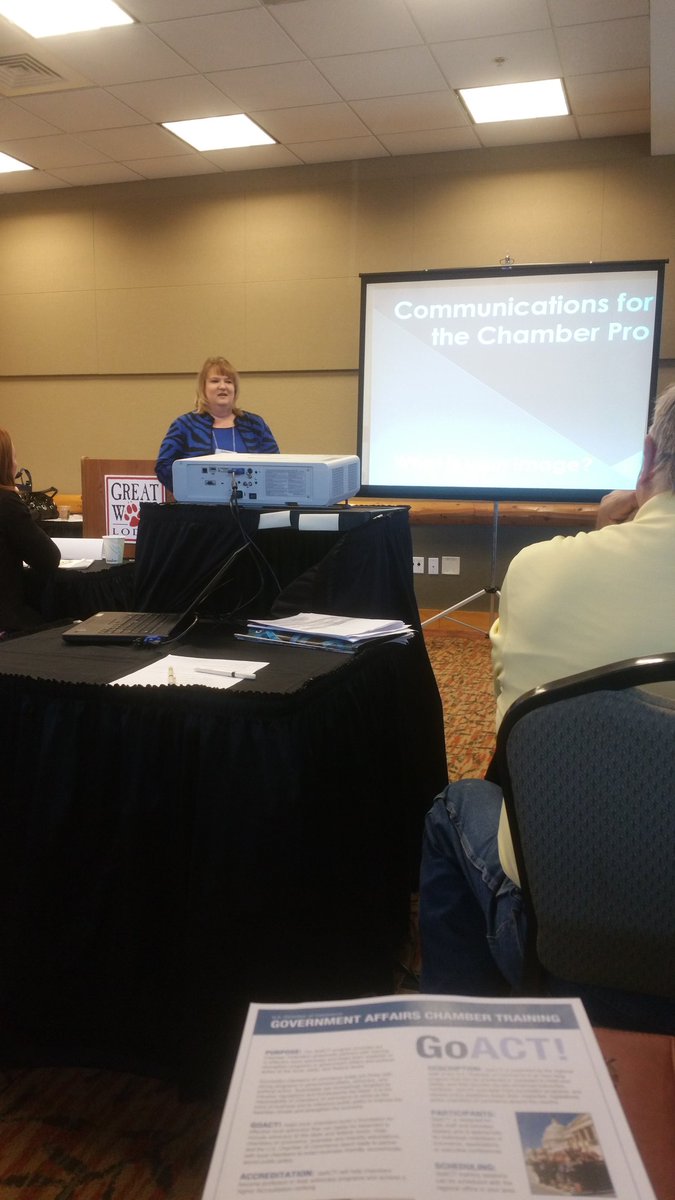 cathycpotter's tweet photo. Last session of #ccce2016 - Communications for the #Chamber Pro with @MavsMimi64 CEO of @GrapevineCoC https://t.co/XFYyvuU31J