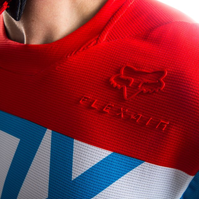 For 2016 <a href="/foxmtb/">Fox MTB</a> has elevated Downhill gear by releasing their lightweight, 4-way stretch #FLEXAIR product into DH.