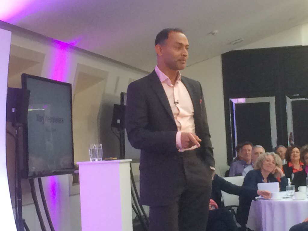 PeterMilligan's tweet photo. Manj Weerasekeera @ManjWCoach sharing the power of abundance in the @Coachmatch community #CMWorkingTogether https://t.co/to9HeEbLq6