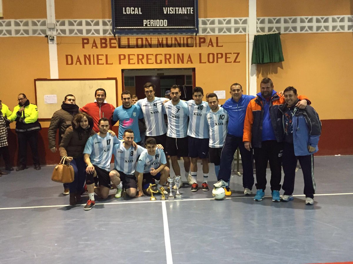 aytodemontefrio's tweet photo. Después de 24 años años un equipo de Montefrio vuelve a ganar las 24 horas de fútbol sala https://t.co/5kXC8rtloz