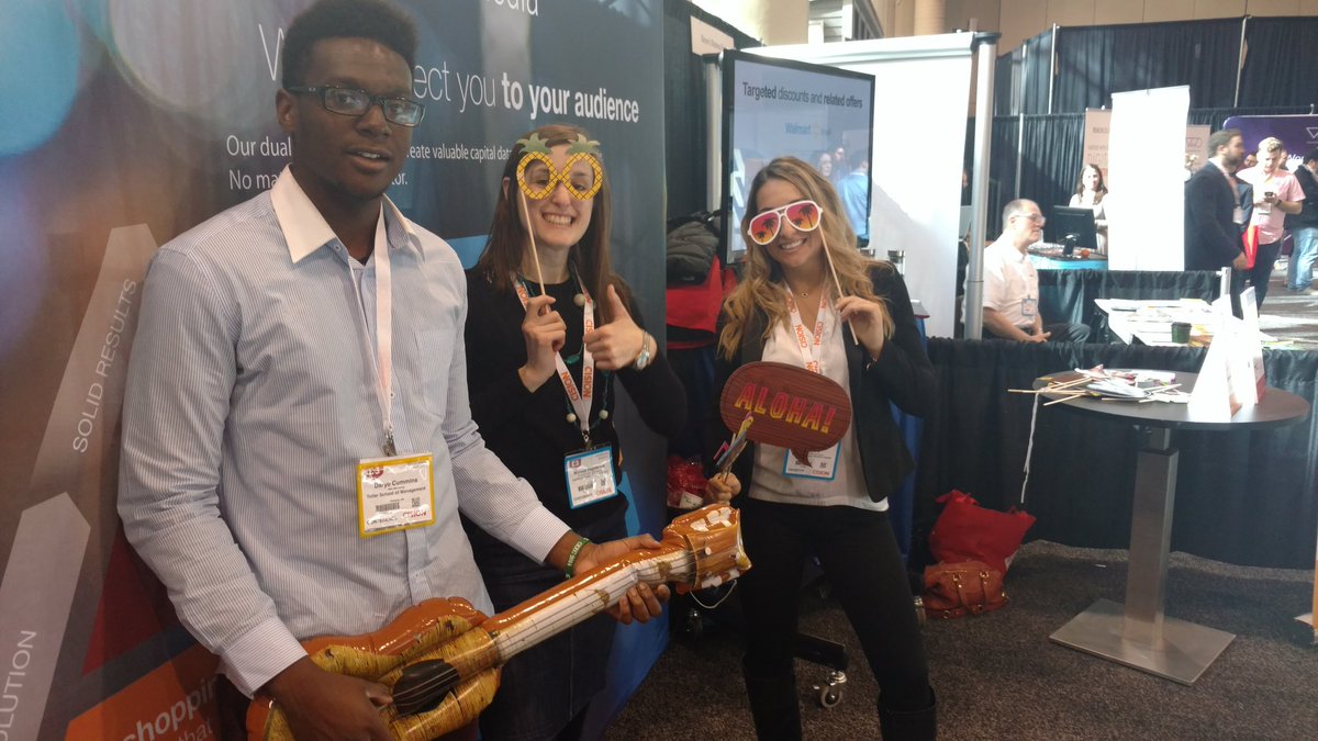 Shopbot_CA's tweet photo. @DaryoCummins is our Hawaiian rockstar for one day! #Dx32016 https://t.co/bOpDRPAAkr