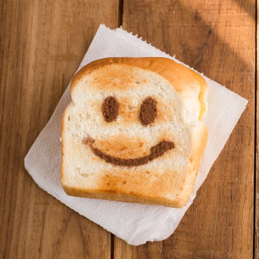 foodandwine's tweet photo. A new study suggests we should “emolabel” healthy food choices: https://t.co/y9VD9KeMhT https://t.co/soW1AfrAvQ