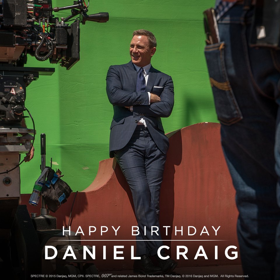 007's tweet image. Many happy returns to 007, Daniel Craig