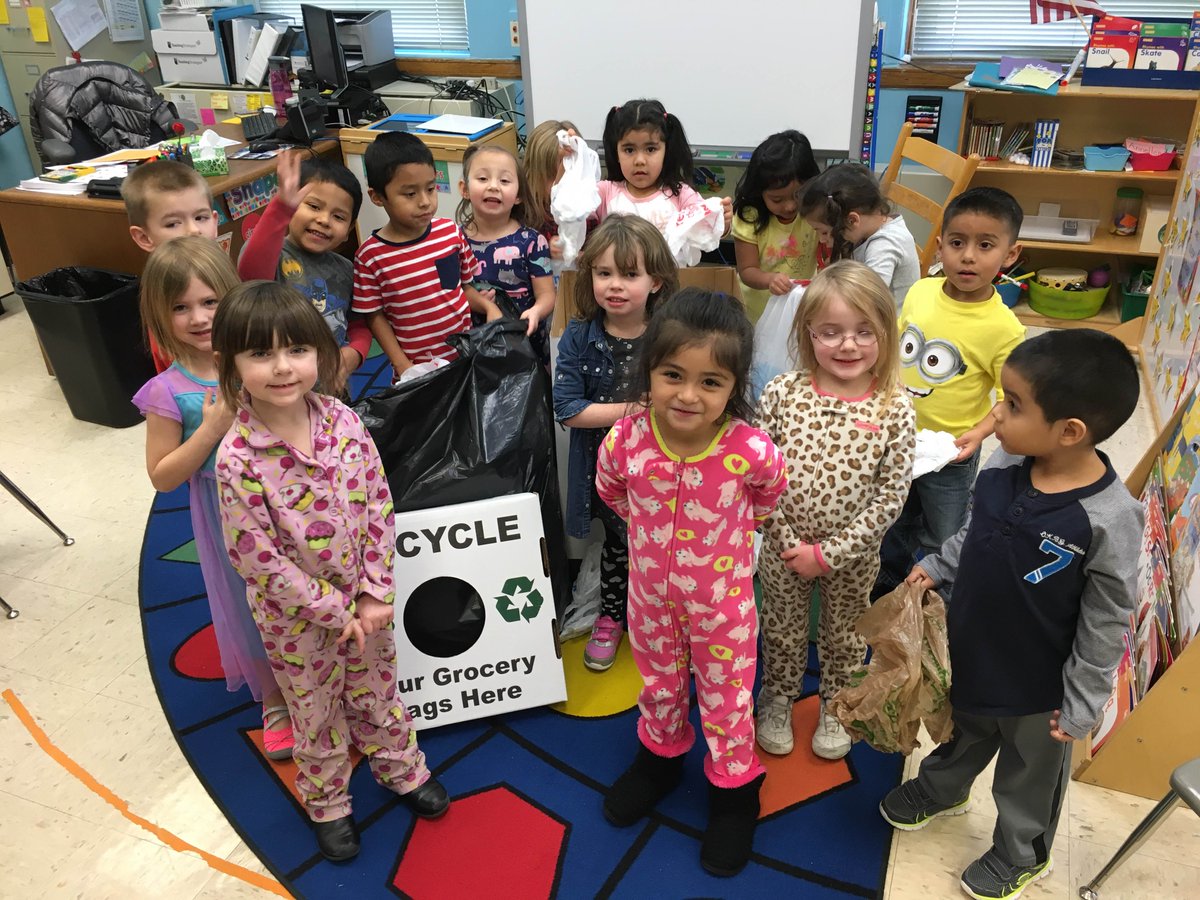 Pre-K learning about Reducing, Reusing and Recycling
#TrexRecyclingChallenge