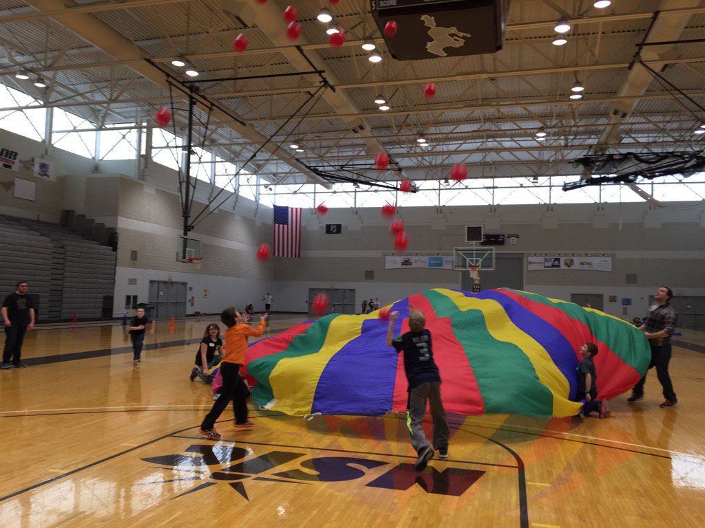 SMSUToday's tweet image. Education Minnesota Student Program Activity in the R/A Facility #ExplorationDay @SMSUStangs