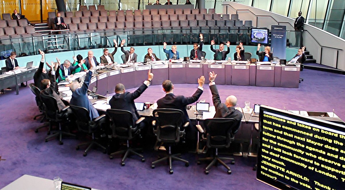 BDA delighted by passing of #BSL motion at City Hall. Read here: bit.ly/1oPycig <a href="/LondonAssembly/">London Assembly</a> #BSLCharter