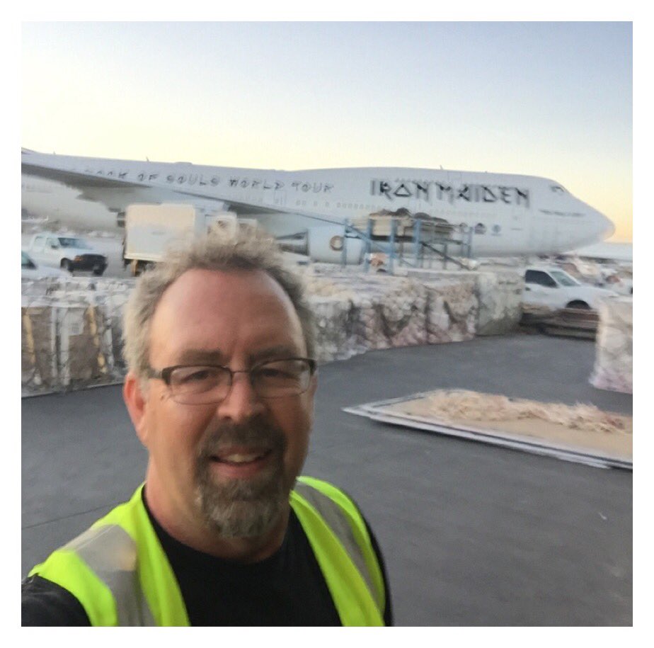 rockitcargo78's tweet photo. Selfies Rock-It Cargo style #selfie #gotfreight #ironmaiden #EdForceOne https://t.co/fKq9BNqS3Z