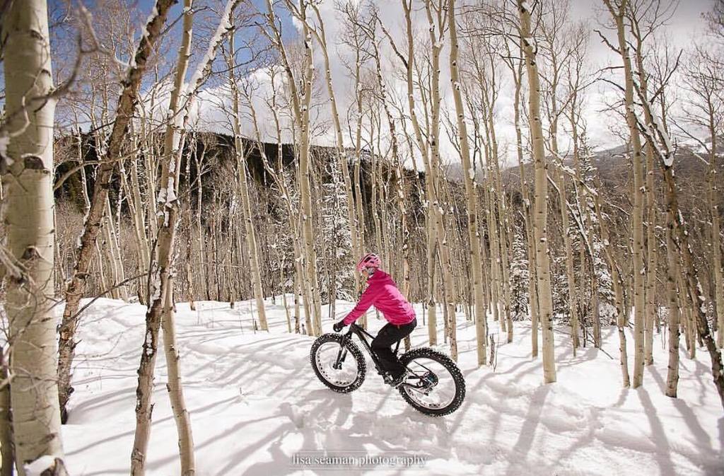 TuttoMTB's tweet photo. gobreck / The perfect backdrop for a Spring #fatbike ride. #breckbecause #exploresummit #travelstoke #itsamazingout… https://t.co/hCMQkYFyMD