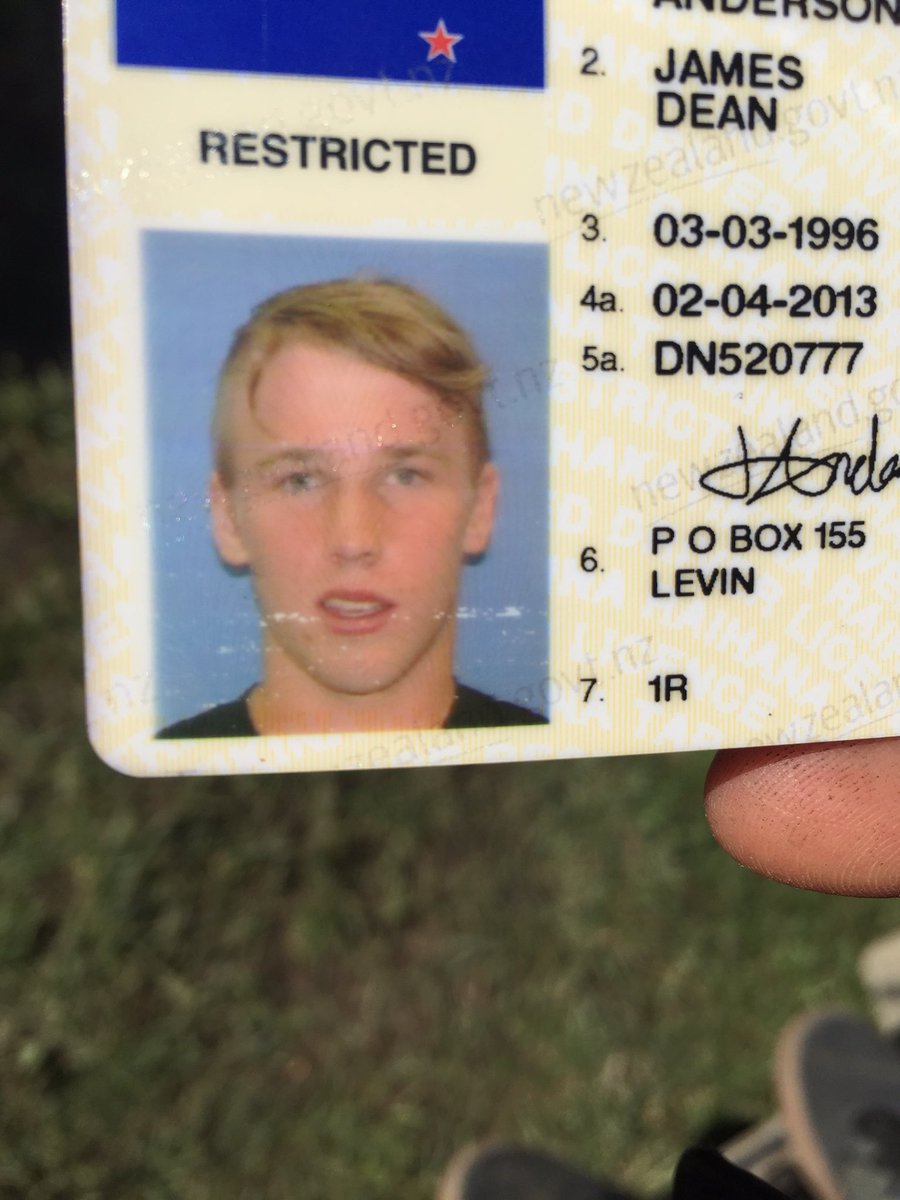 liam17ellis's tweet photo. @James__102 license in NZ. #hbjimmy https://t.co/xvE1kk3M5a