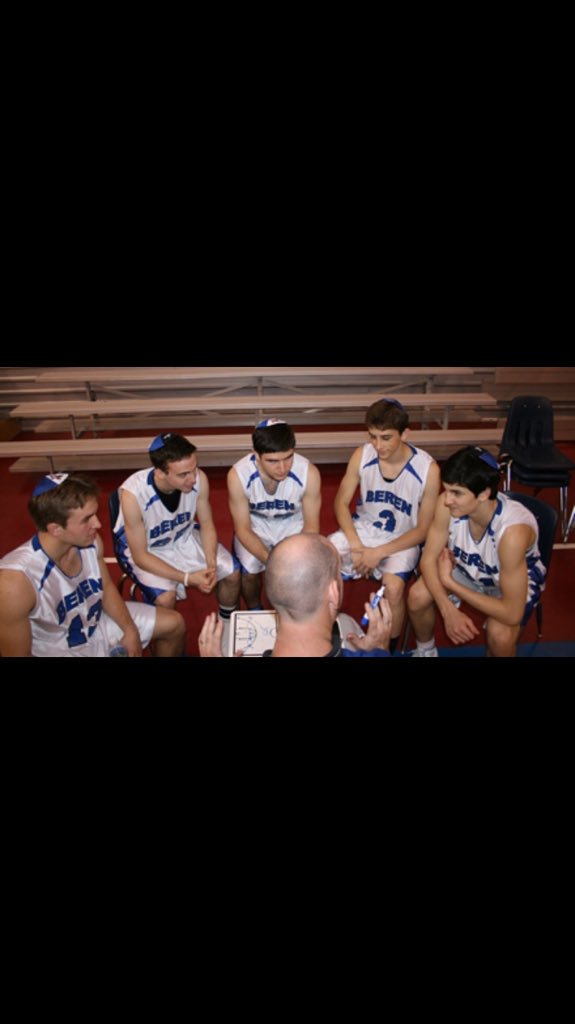 SnakeStats's tweet photo. 9 pm game against Riverwood Kids. #5-0 #RollJews https://t.co/mN0z3TSYFr