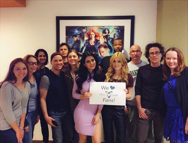 Kat_McNamara's tweet photo. The Shadow Squad from the #BadBlood live chat.💜➰ What did you think of the episode?Thoughts?Questions?Predictions? https://t.co/ruwJmQk9Si