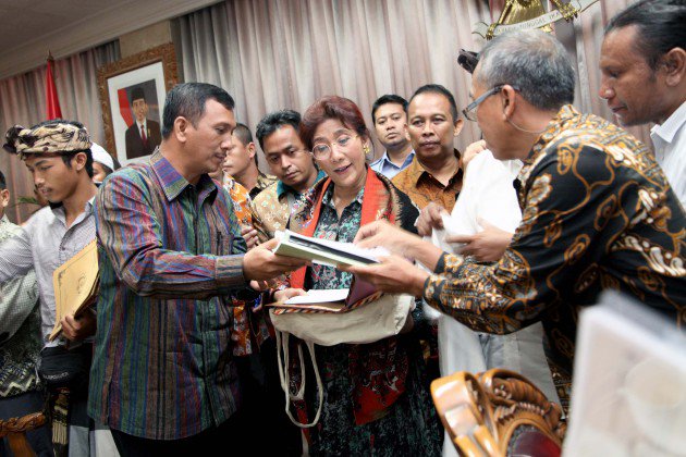 Minister Susi Supports Conservation Purpose of Benoa Bay lestaripost.com/2016/03/minist…