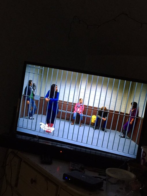 Baes from one the best movies . 👌🏼🍋🍋🍋🍋 Lemonade Mouth is amazing https://t.co/MyScBuRO1g<a href="/tag/michaelnoticethis"class="tags"><span>#michaelnoticethis</span></a>