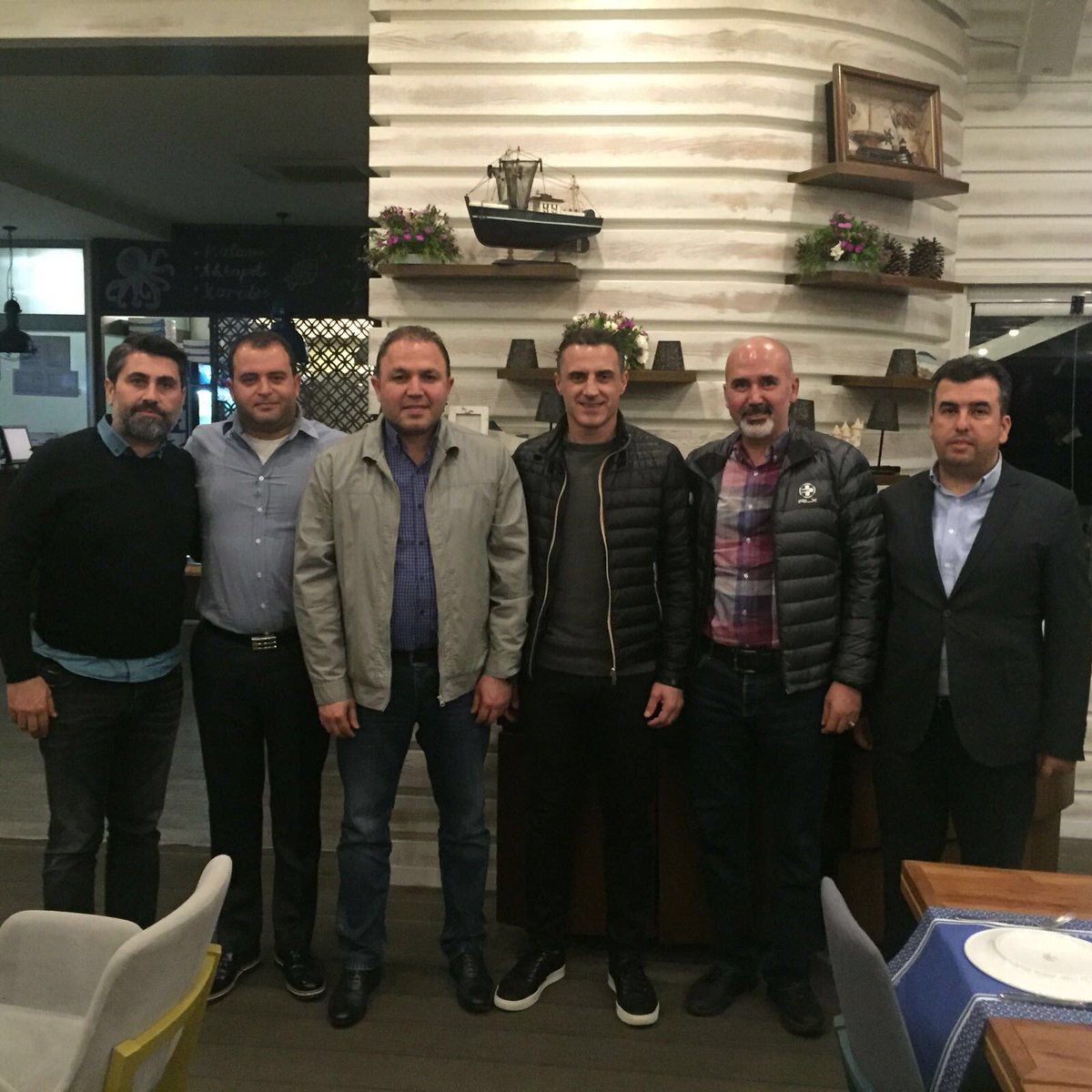 AdsKulubu's tweet photo. Yeni Teknik Direktörümüz Tayfur Havutçu olmuştur. #mavişimşek #adanademirspor #sonistasyonzaferolacak https://t.co/woQOzIgKAu