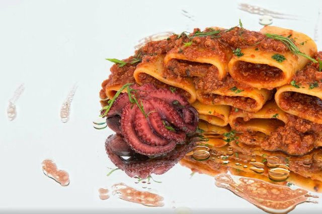 flightserve's tweet photo. @gbchefs @CelebrityCruise such a great concept! A #privatejet, a #cruise and fantastic food! https://t.co/fa6aMYRlK4 https://t.co/F7i2NWnMQN