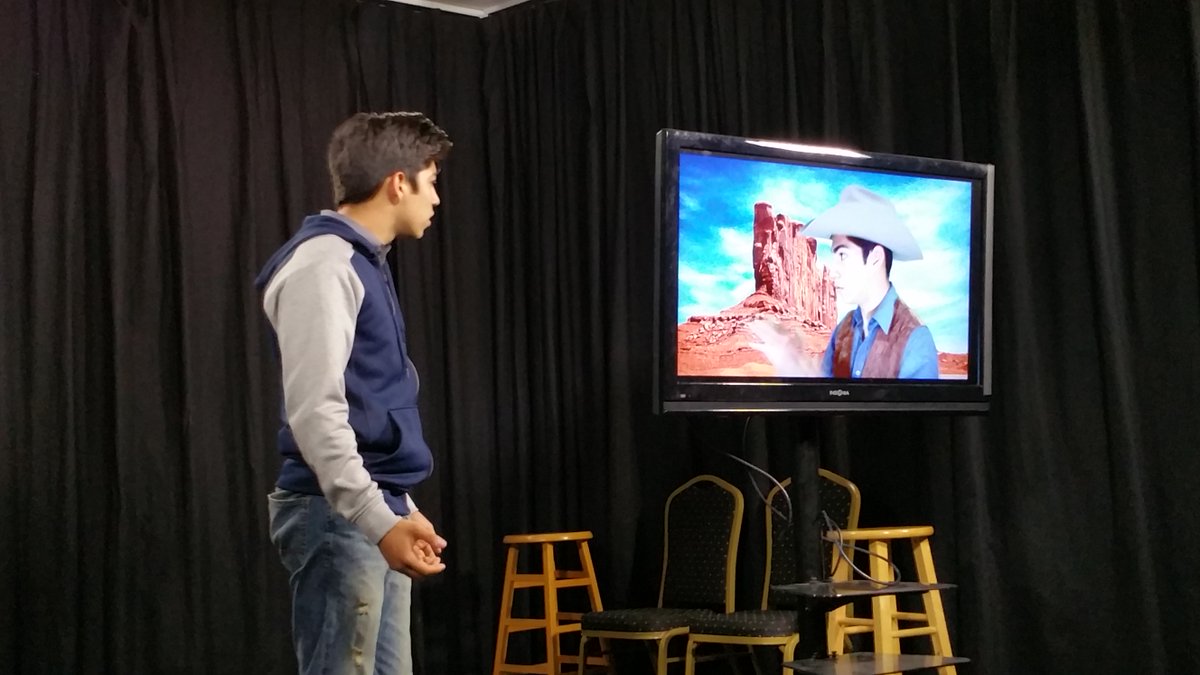 CoachClayBanks's tweet photo. Jeromy acting..with himself? You've got to see the #creativescenes the actors at #cbsi are churning out this week! https://t.co/B7eIqAxkYW