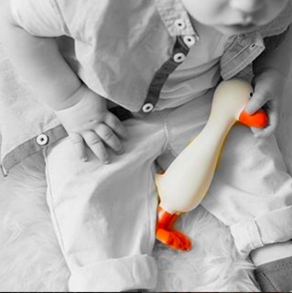Gertiethegoose's tweet image. Prepare to bask in the glow of Gertie the Good Goose. #teething #teethingsolutions #moms