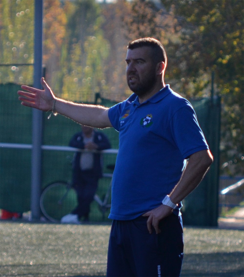 AD_Alcorcon's tweet photo. JUVENIL B| El Nacional de Óscar Redondo ve la luz con tiempo y trabajo. Hablamos con él! https://t.co/AtWPGoMg0H https://t.co/Bse88xVbzr