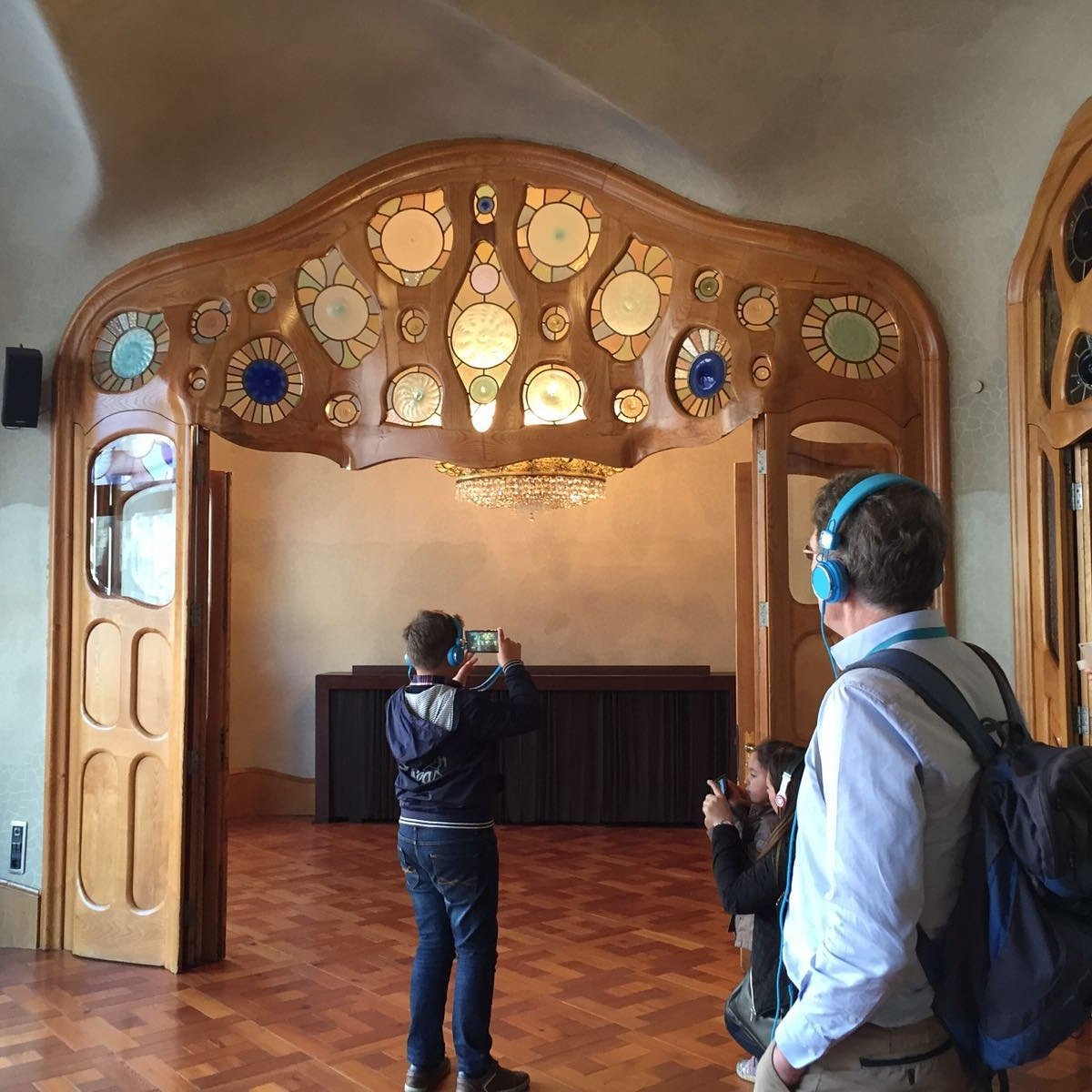 FinisTerraeBlog's tweet photo. La riconoscete? È #CasaBatllo, ultima tappa del nostro viaggio alla scoperta del geniale maestro Antoni #Gaudi https://t.co/7kq9W92fen