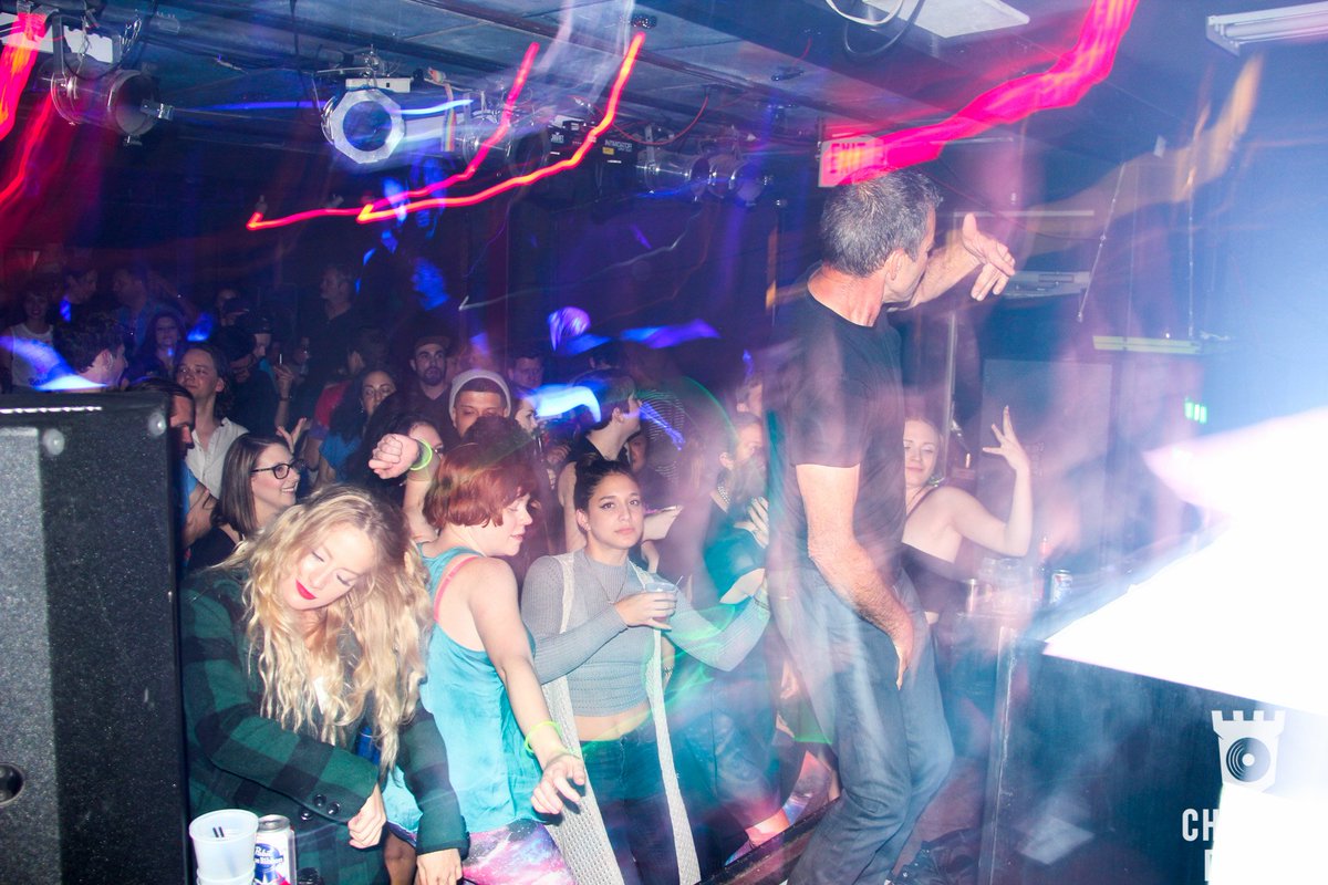 Château Disco tweet media