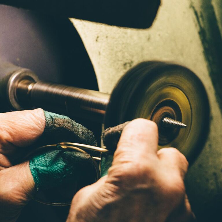 MakersRow's tweet photo. Learn everything you need to know about #jewelryproduction for Jewelry Week! https://t.co/o21BZOONrz https://t.co/vhoqPCrrM2