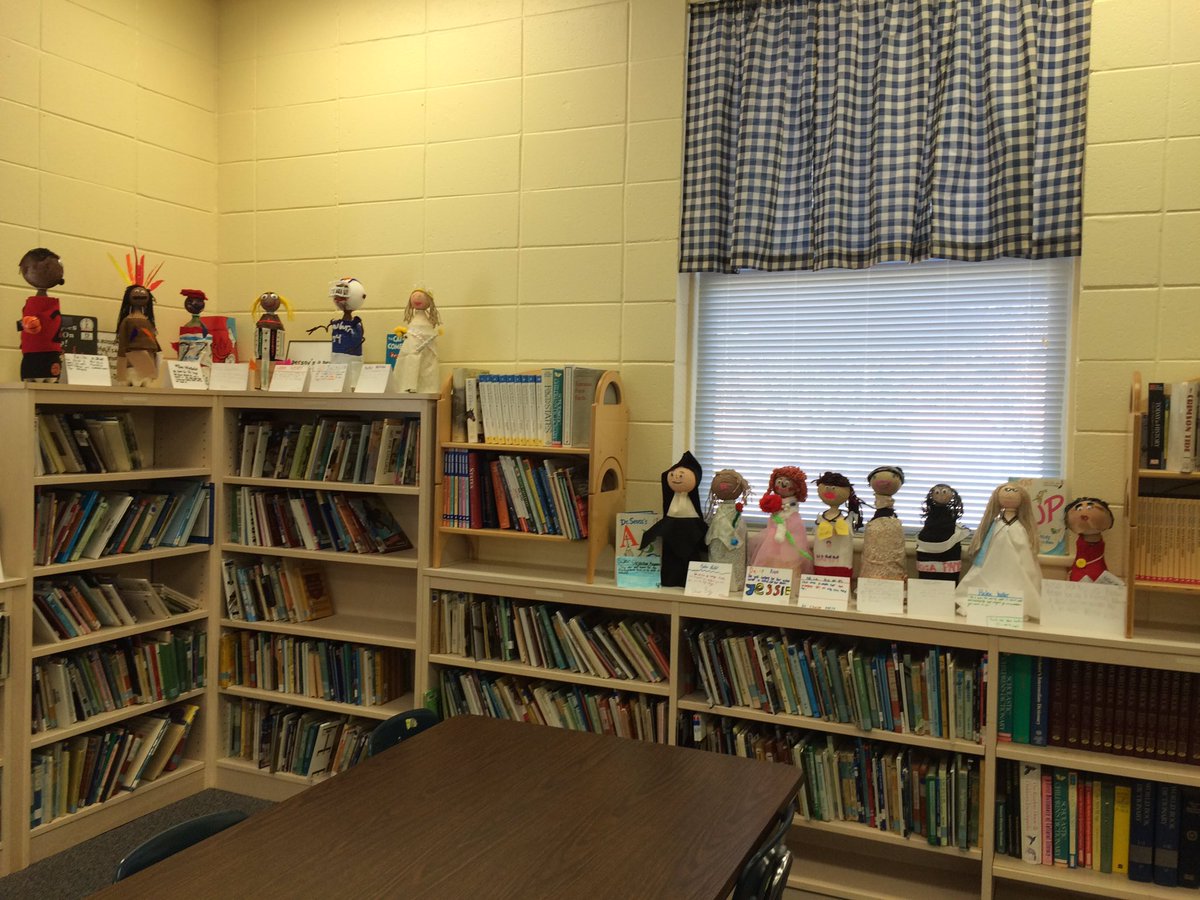 HollyHillElem's tweet photo. 4th grade bottle buddies on display in the library. Great job 4th grade! #ecslearn #hhelearn https://t.co/wKxFc32yKn