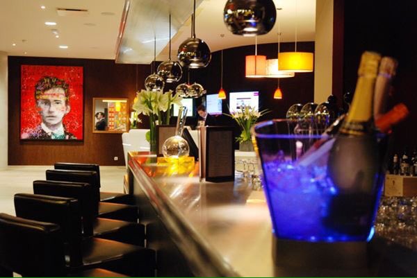 bellevdm's tweet photo. Another day @ the office#lyon#meetings#diner#customer experience#customer satisfaction 💻✈️#lovethejob https://t.co/G62pfUdrsg