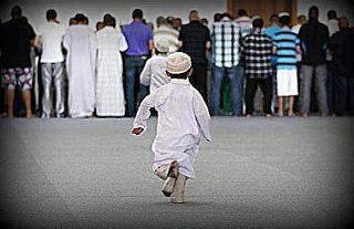 MohamadAlarefe's tweet photo. (إن الذين آمنوا وعملوا الصالحات سيجعل لهم الرحمن وُداً)
ما أقبل عبدٌ بقلبه لله،
إلا أقبل الله بقلوب الناس له
فيحبونه https://t.co/uzzp89kB8F