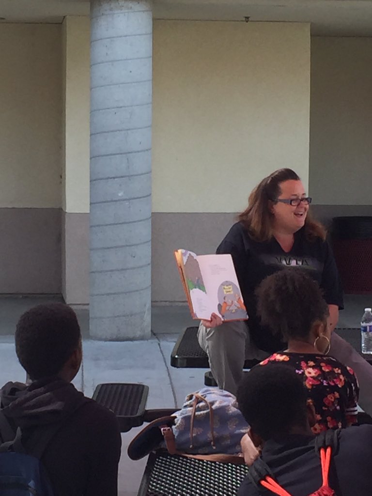 RanchoICs's tweet photo. Read Across Rancho!  Happy Bday Dr. Seuss!  @ranchoprincipal @ValVerdeUSD https://t.co/vNRbtqUhWW