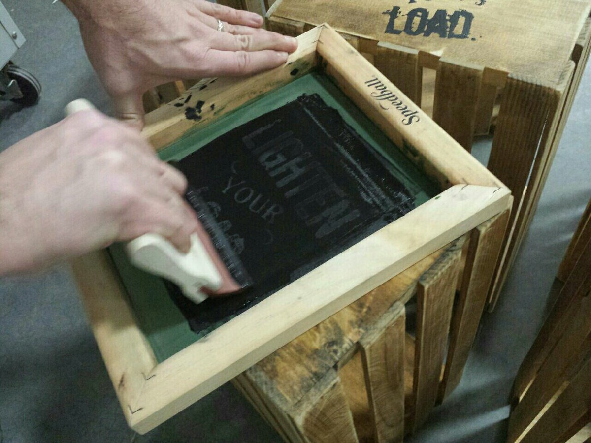exhibitconcepts's tweet photo. 100 year-old barn-wood, conductive paint, LED Edison Bulbs, screened graphics. #EXHIBITORLIVE 1461 #connectwitheci https://t.co/wXXXEK0Wbf