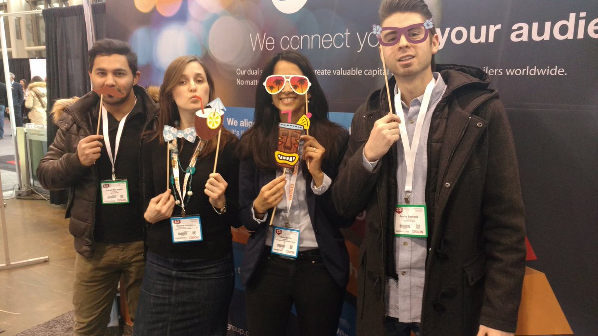 It's cocktail time here @ #Dx32016. Feel free to visit <a href="/LeadMediaG/">LeadMedia Group</a> on booth 400.