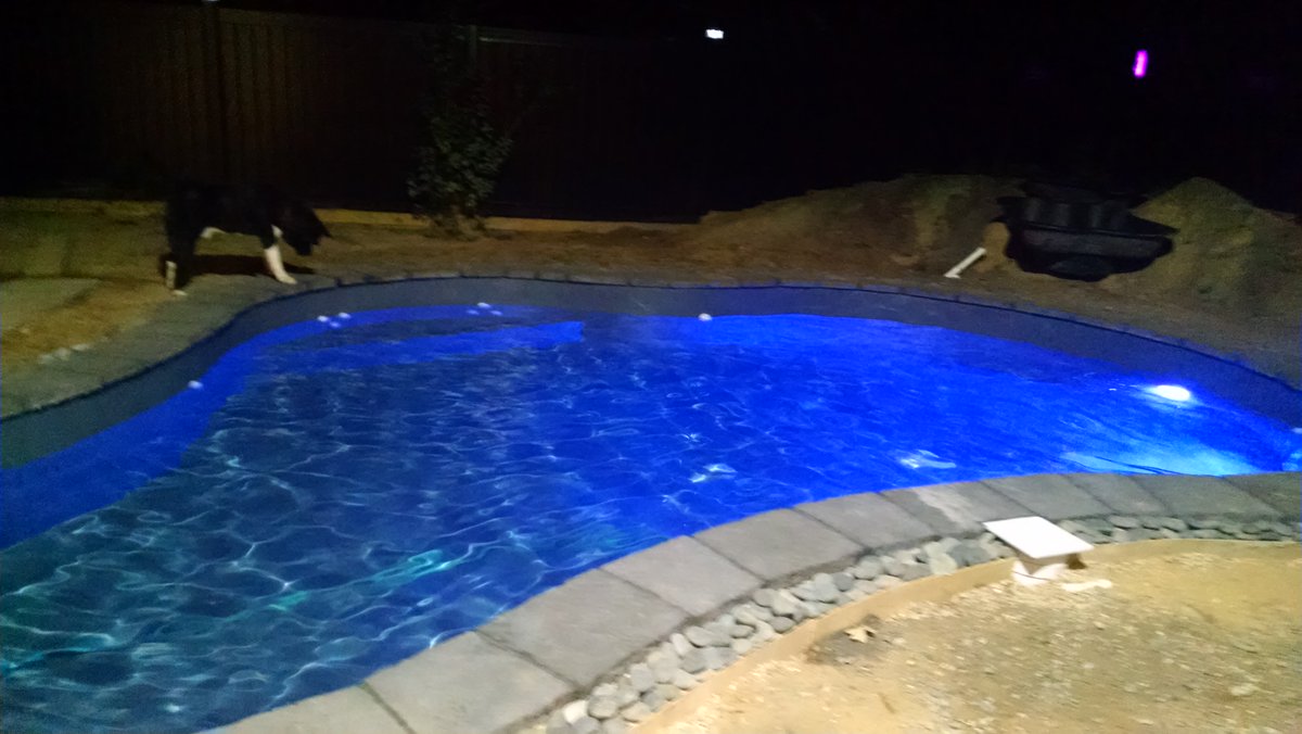 InsulatedPools's tweet image. Satisfied customer builds his own pool doing all the work. Looks great; kudos, Richie! Send me finished pics:)