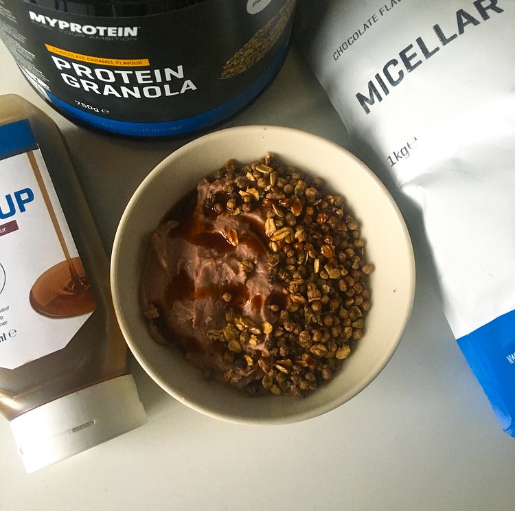 Myprotein on "Pre bed gains 💪 Try a bowl of casein &amp; protein topped with Mysyrup 40g protein! https://t.co/1xUYiX0Wl7 https://t.co/UWdeFed17y" / Twitter