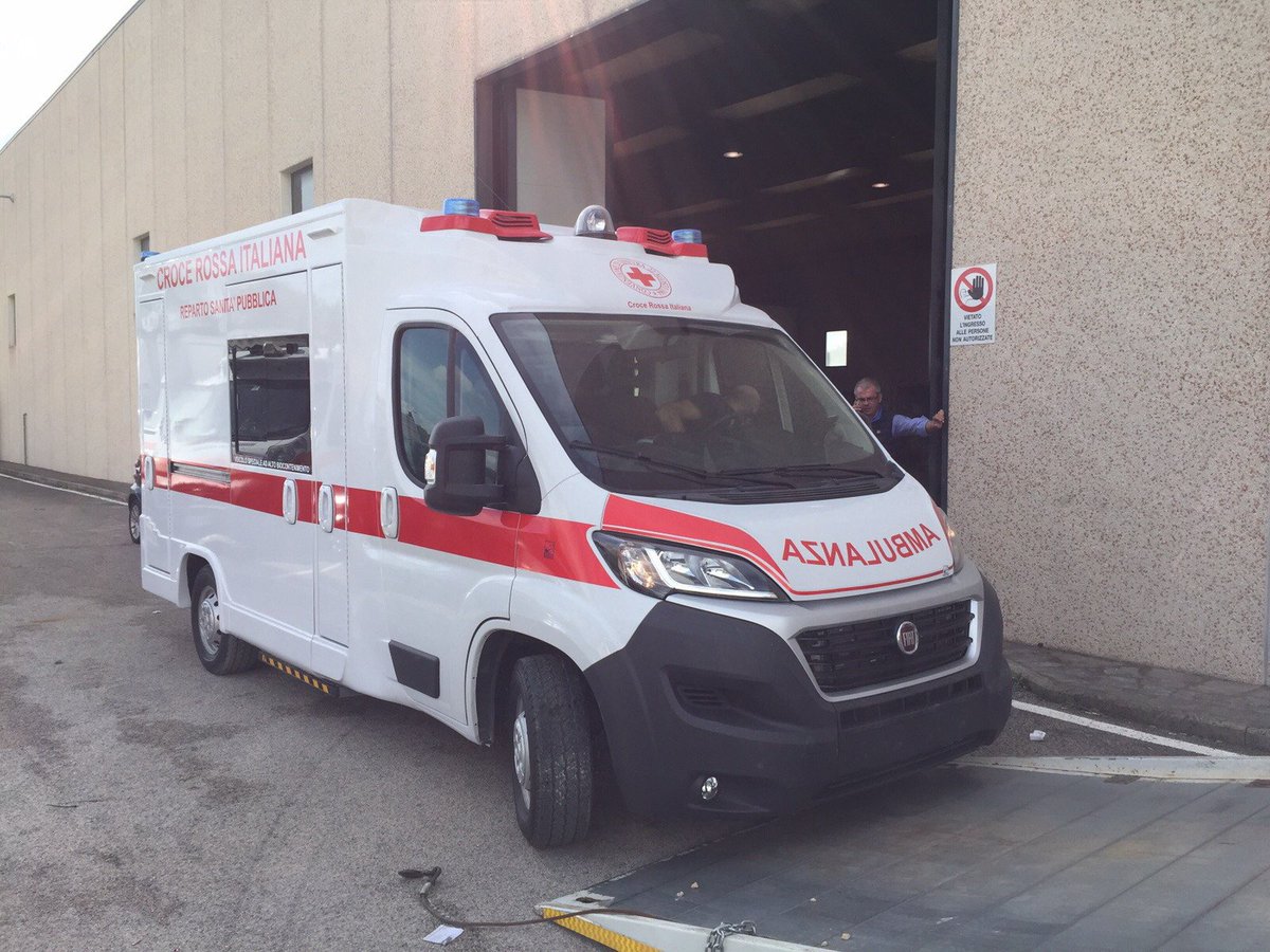 crocerossa's tweet photo. La prima ambulanza ad alto biocontenimento per il Reparto di Sanità Pubblica di #CroceRossa https://t.co/sdw4O6joOV https://t.co/JdvmowN8qd