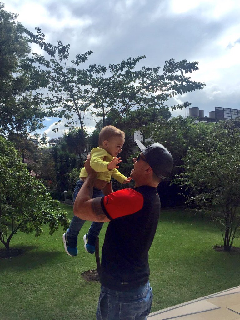 mario_hart's tweet photo. Disfrutando al ratón!! https://t.co/Mb0x9LRs7i