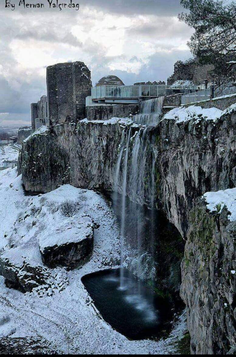 Manzarayı yıkıp ezdiler çakallar :(