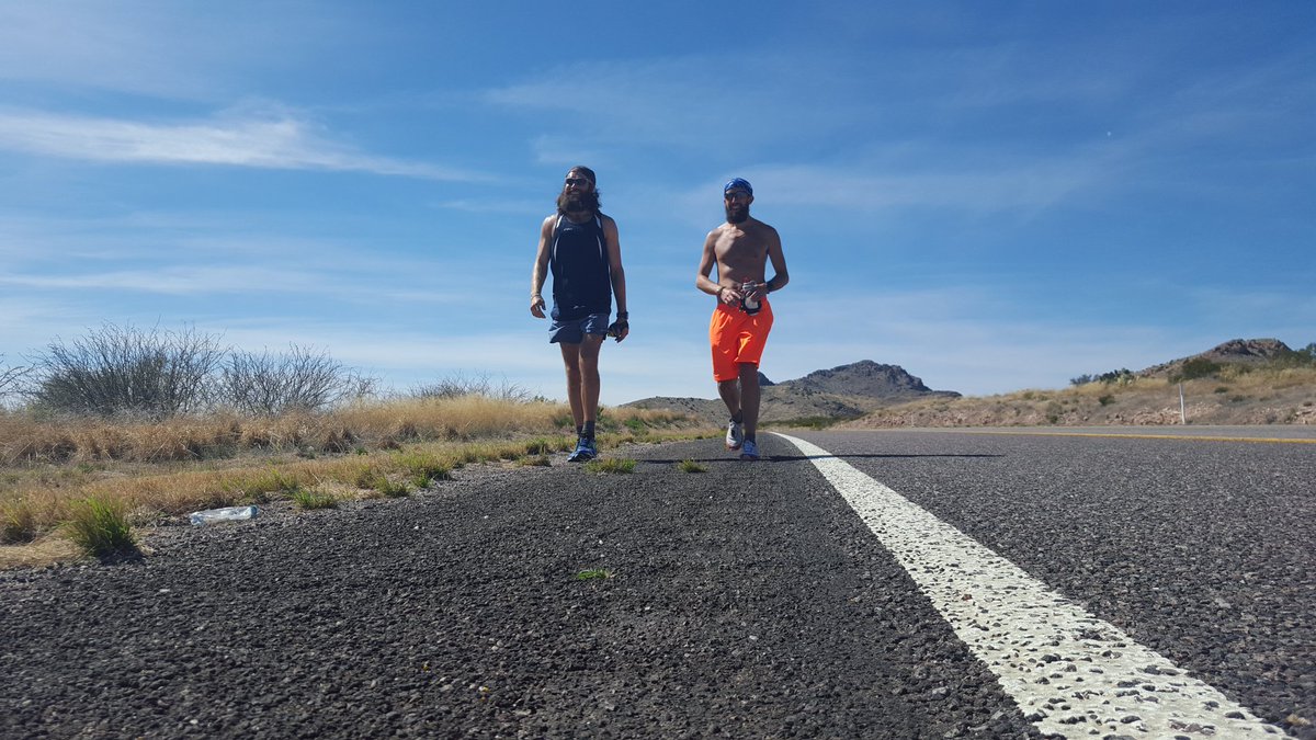 AdamKimble818's tweet photo. Mile 612 done with buddy Ray. #45daysof #runacrossamerica https://t.co/8IrZNYEaU4