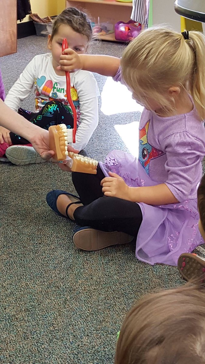 Bmpmagicdocs's tweet image. Dolphins class at children's academy learning how to brush their teeth! Thank you for having us!